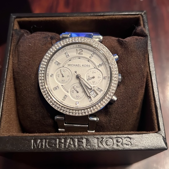 Michael Kors watch - Picture 2 of 4